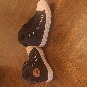 Converse Chuck Taylor All Star Berkshire Boot- size 11 boys
